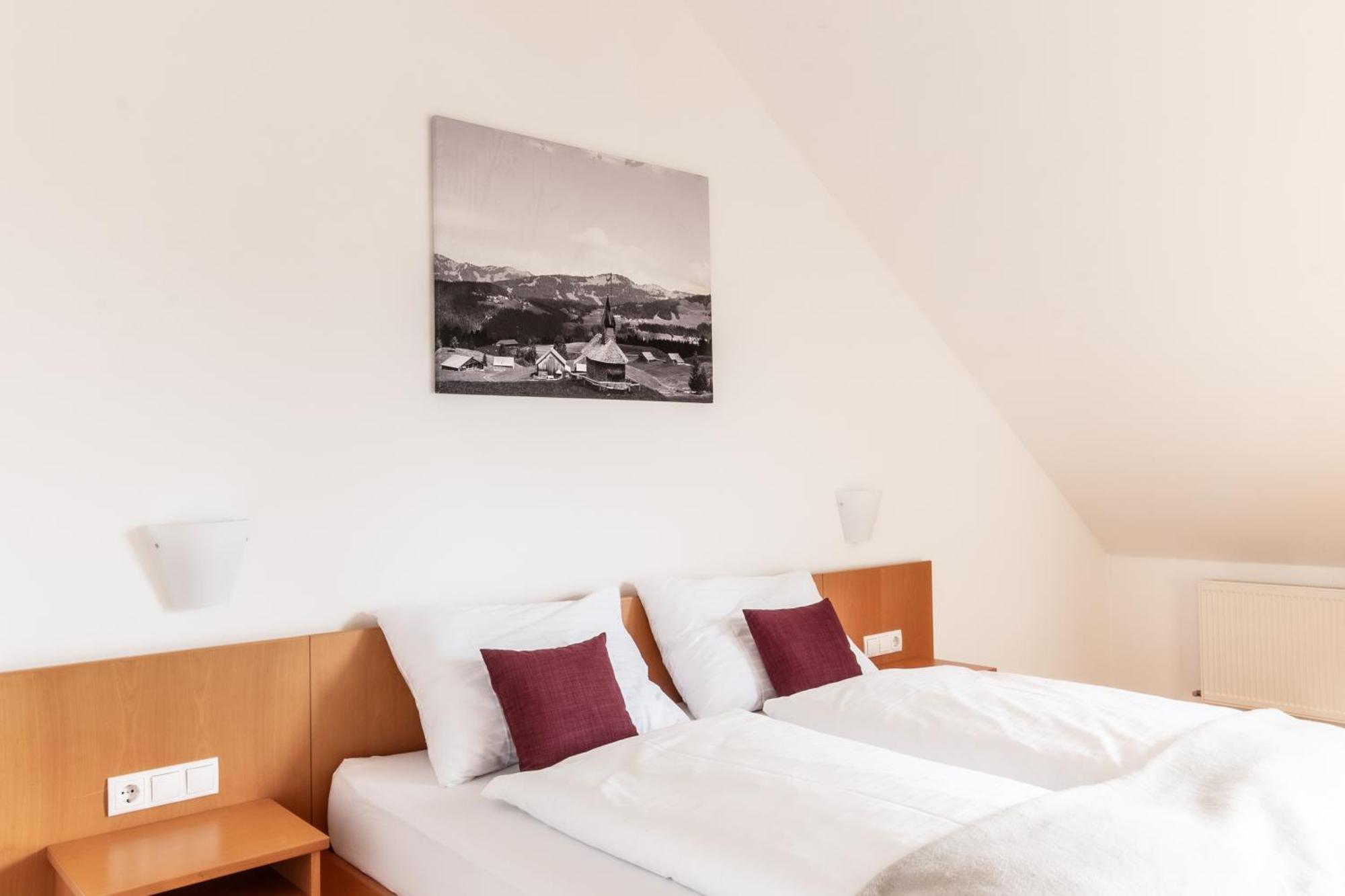 Hotel Loewen Lingenau Exteriör bild